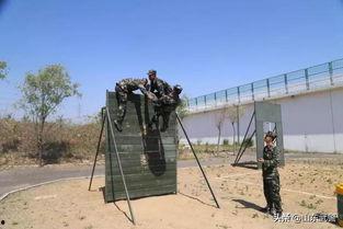 三人攀登吃瓜,共享云端吃瓜时光