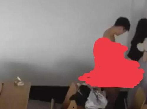 教室男吃瓜,男同学吃瓜背后的故事