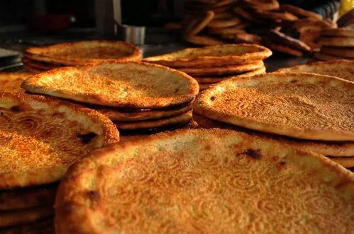 吃哈密瓜馕,舌尖上的甜蜜邂逅