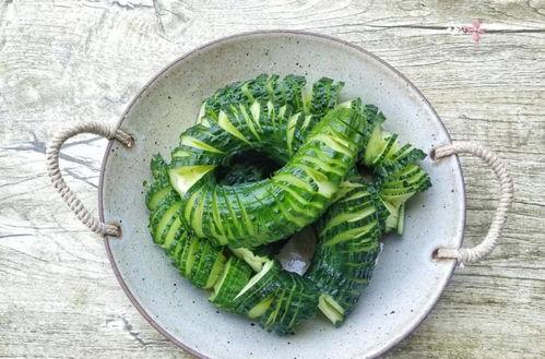 三块钱吃瓜,揭秘平民价位的甜蜜诱惑