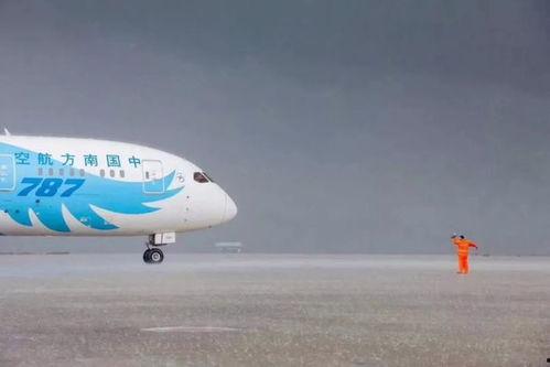 崔洁吃瓜民航,揭秘娱乐圈与民航业的跨界风云