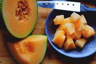 小蜜瓜怎么吃的,轻松解锁夏日清新美味